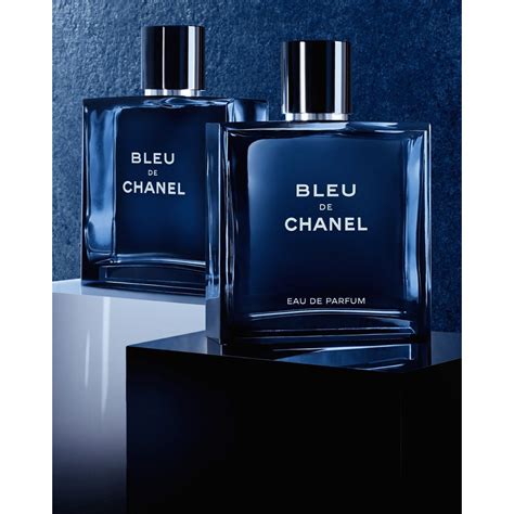 BLEU DE CHANEL Eau de Toilette Spray.